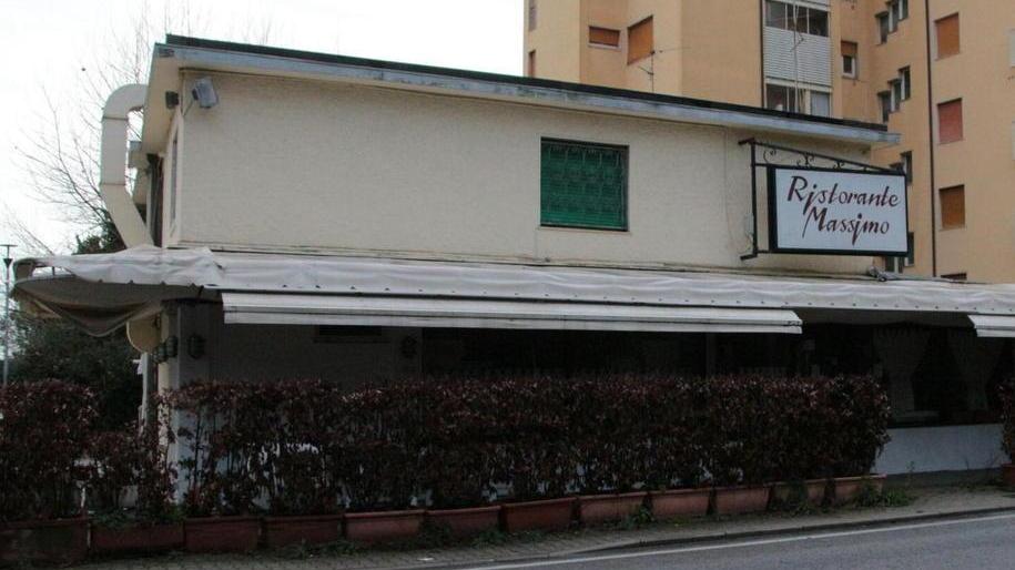 Furto all’ex ristorante Massimo: quattro arresti