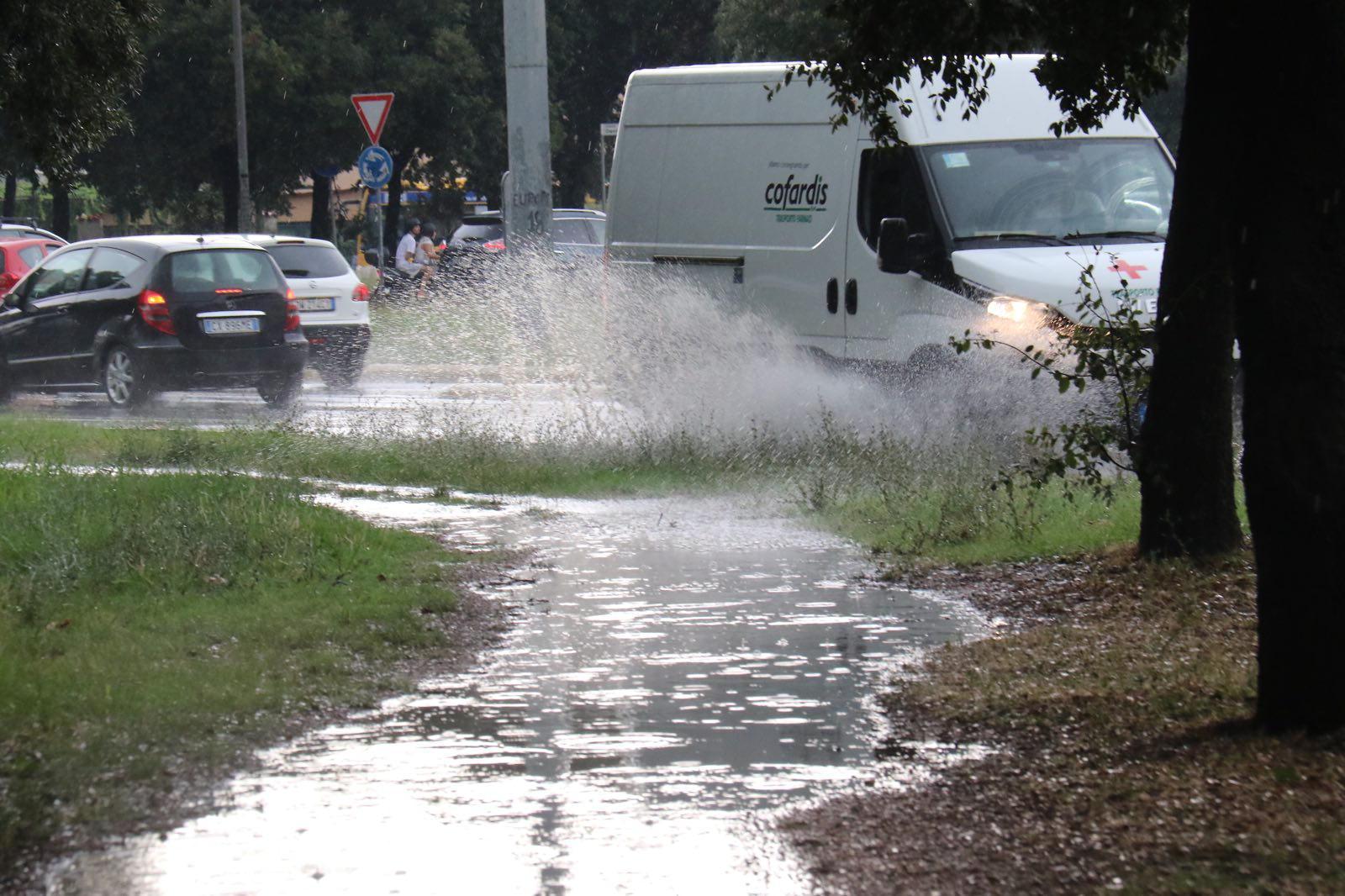 Ancora maltempo, allerta meteo arancione per pioggia