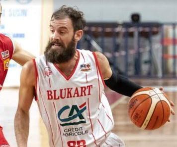 Vittoria numero 14 per i ragazzi di Barsotti che restano al terzo posto 