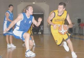 Il piombinese Marco Corsini, autore di 11 punti nella sfida contro Sassari
