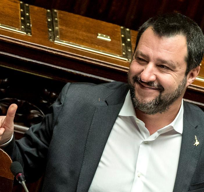 «Grazie a nome di tutti gli italiani» I complimenti di Salvini su Twitter