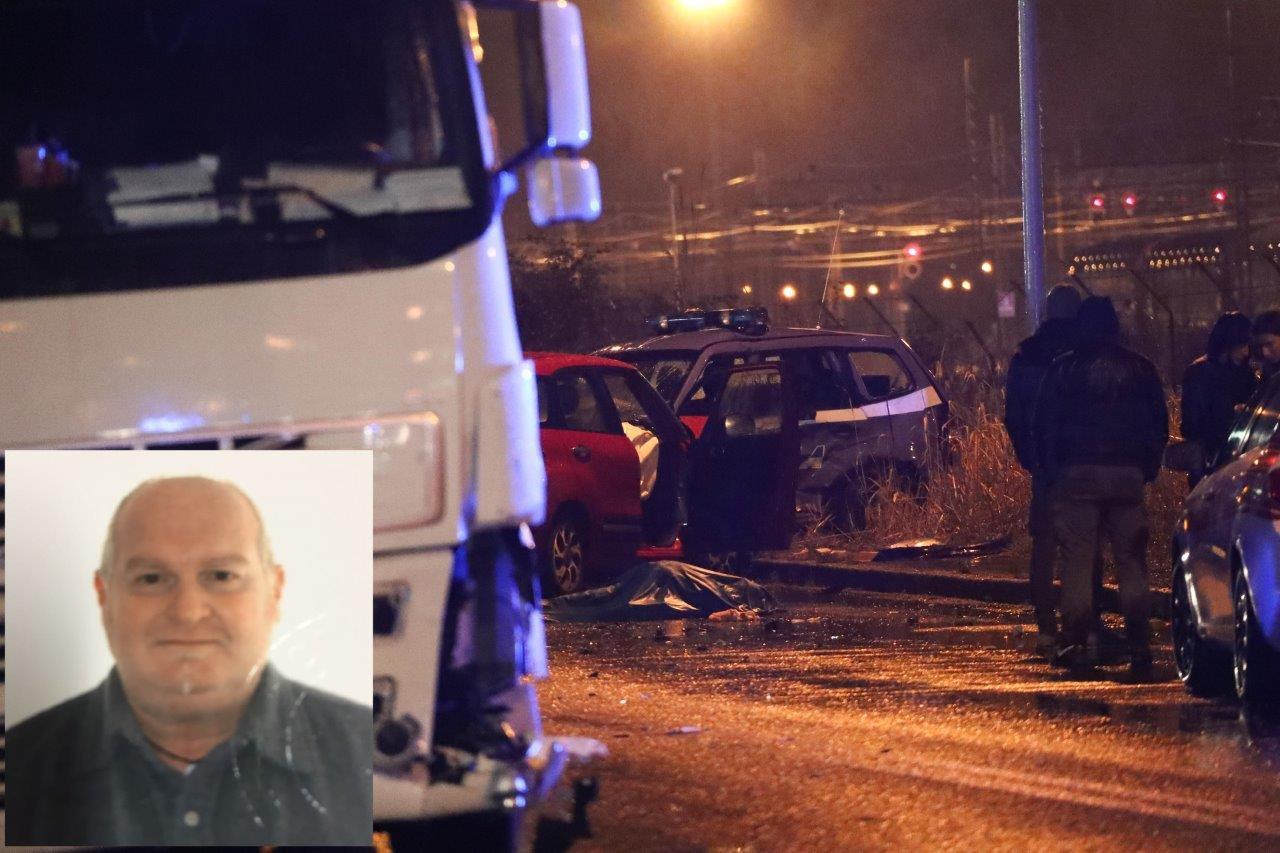 Un'immagine del terribile incidente (foto Marzi/Pentafoto) e nel riquadro la vittima, il poliziotto Fabio Baratella