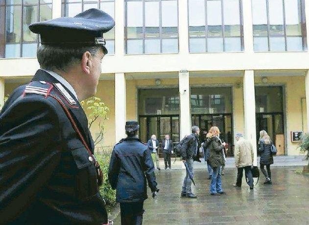 Il cortile del palazzo di Giustizia a Pisa