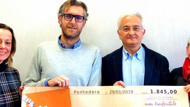 Assegno della Banda del libro all’ospedale Ricerca, consegnati 1.845 euro a Careggi