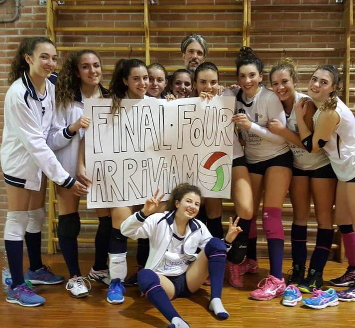 In copertina le ragazze terribili della New Volley Fucecchio 