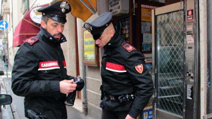 Ritrovato il martello usato per infrangere le vetrate
