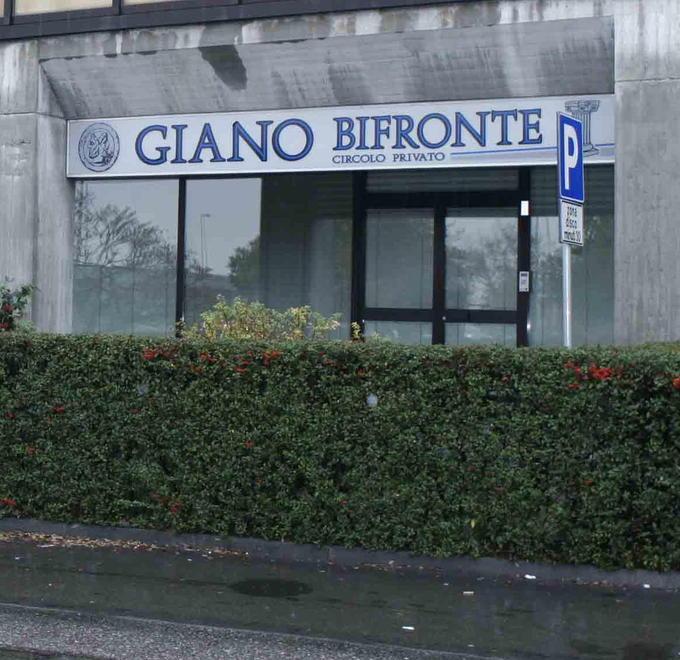 Sesso al club, si va alla Consulta in discussione la legge Merlin
