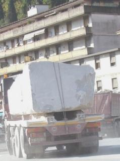 Un camion del marmo