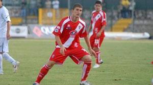 Esposito subito alle spalle di Pinilla