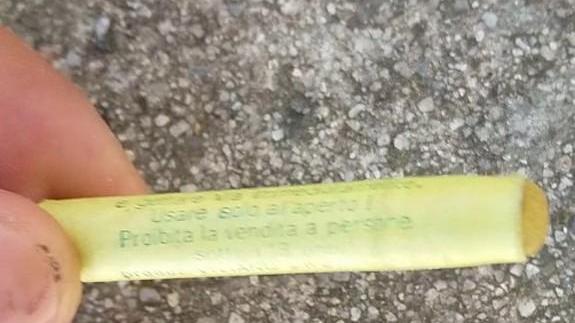 Controlli nelle scuole: 45 petardi nascosti sotto il marciapiede
