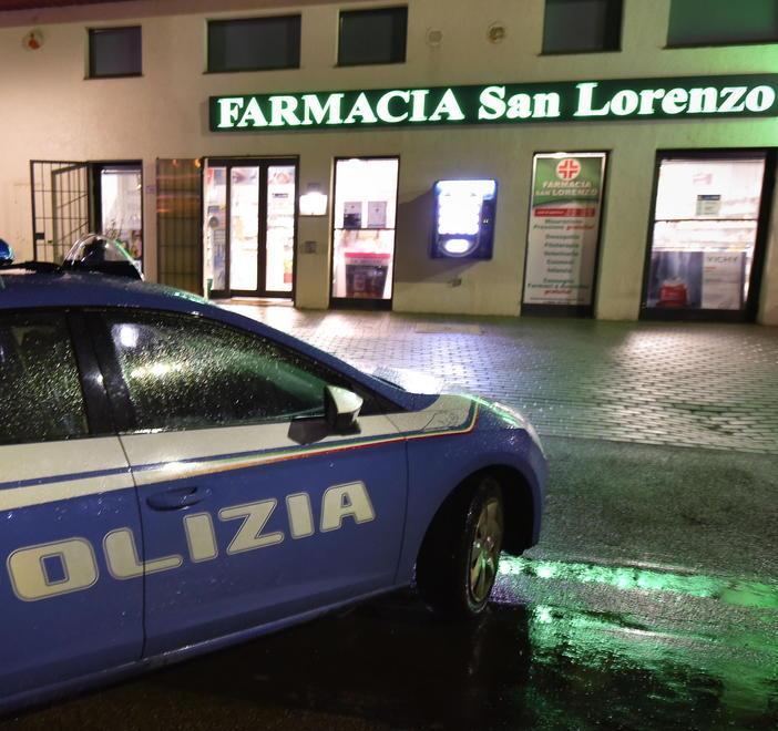 La minaccia con la siringa e si fa consegnare 200 euro 