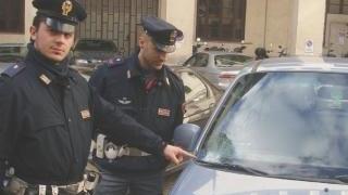 L’auto con le ammaccature dell’incidente