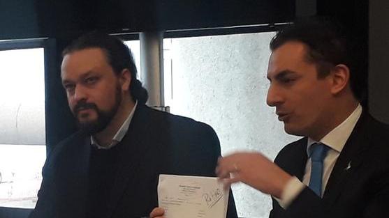 La Lega raccoglie firme sulla politica migratoria
