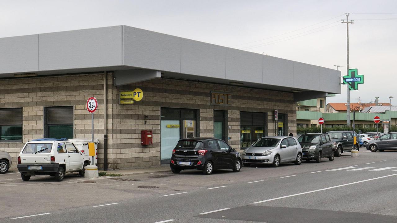 L'ufficio postale di Cintolese (Foto d'archivio)
