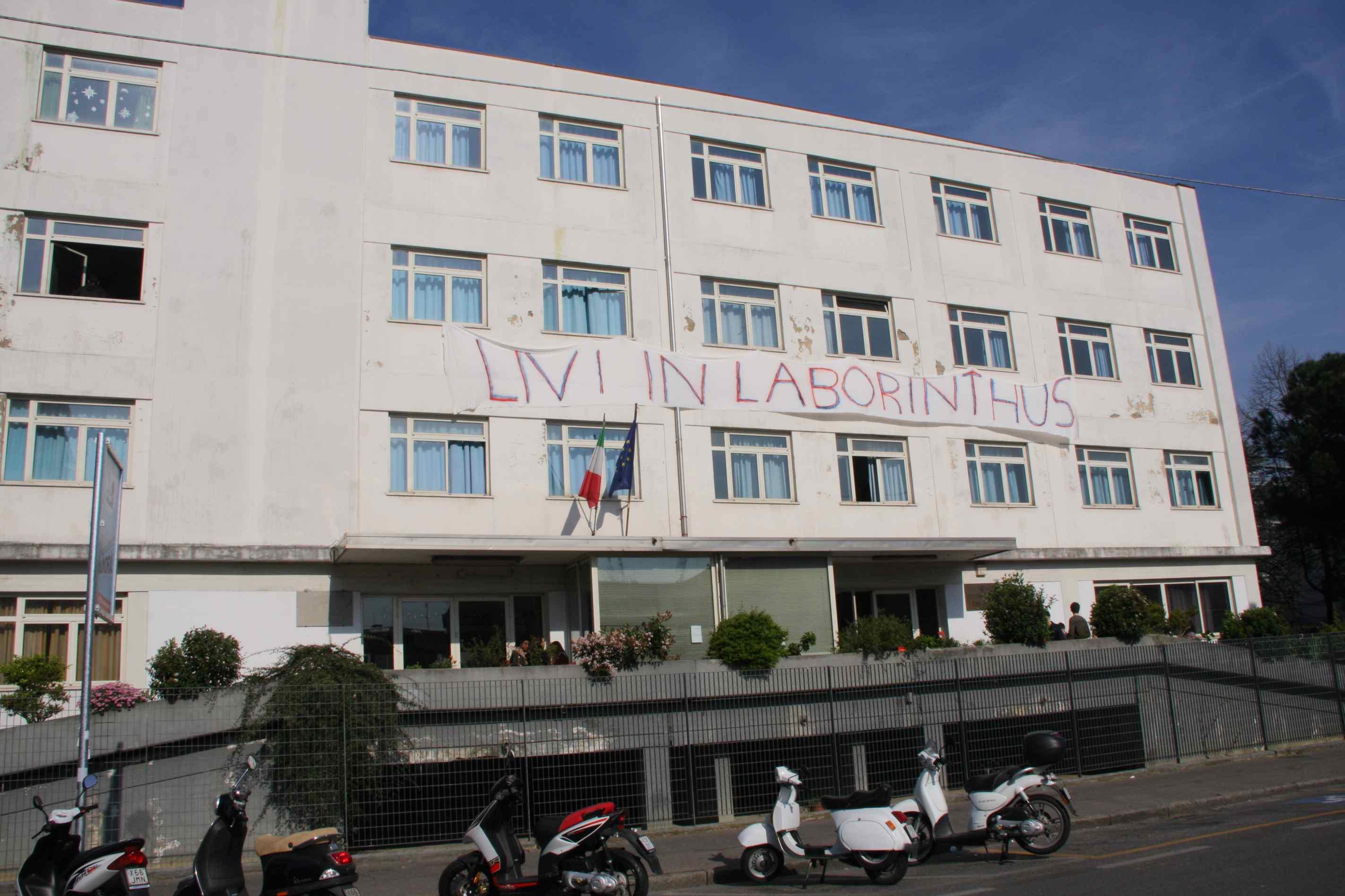 Il Liceo Livi in via Marini