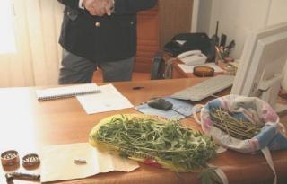 Parte della droga sequestrata dalla polizia