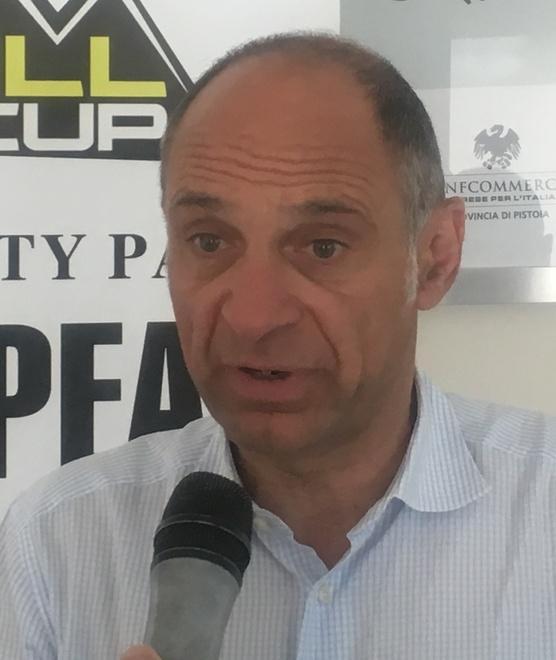 La pioggia rovina le piste impiantisti al lavoro