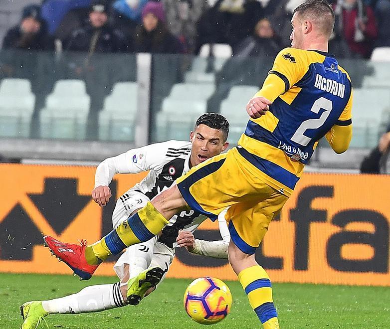 Juventus, ma cosa combini? Difesa ballerina e il Parma fa pari 