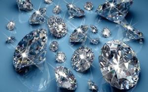 «Soldi persi con i diamanti»: denunciati banca e funzionario 