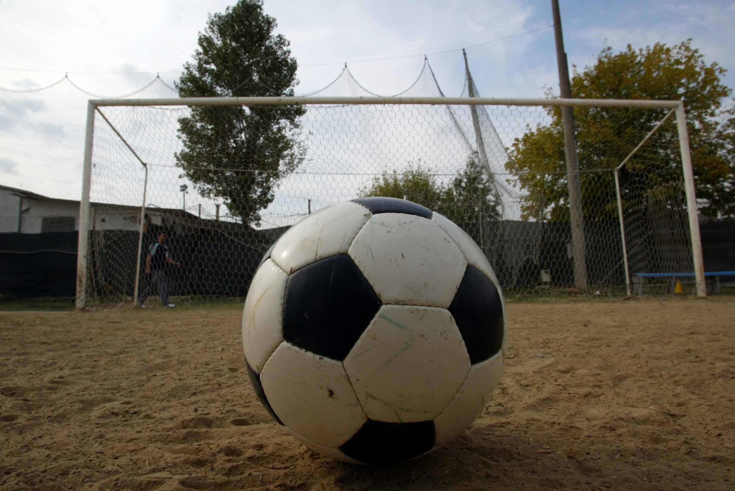 Il fallo innesca la zuffa, sospesa la partita amatoriale