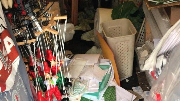 Piazza Manin, ancora un furto «Ora basta, faremo le ronde»