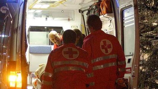 Si sente male alla bocciofila Soccorso d’urgenza e salvato