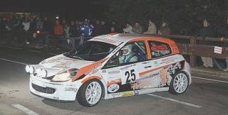 <strong>CLIO PISTOIESE </strong>Alessandro Ciardi in azione sulla Renault Clio R3C con cui sarà di scena domenica a Larciano