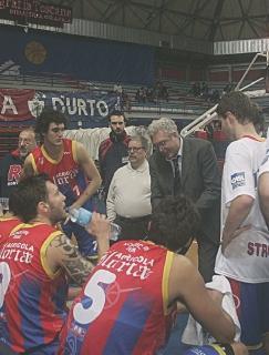 Coach Angelucci cerca di caricare la squadra per domenica