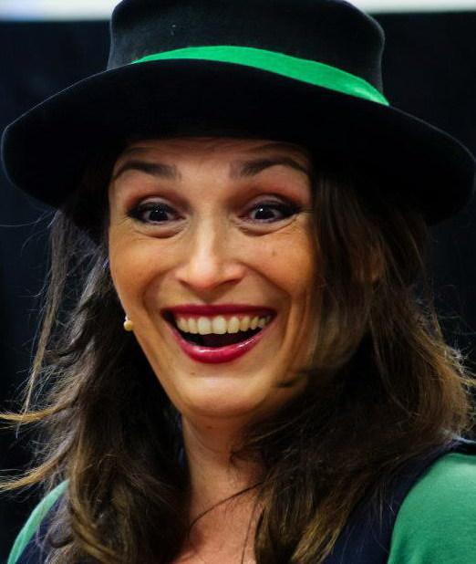 “Il filo d’oro delle storie” con Monica Morini