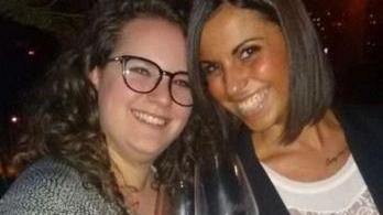 Viola Erbucci insieme a Elisa Amato (a destra), la sua amica del cuore
