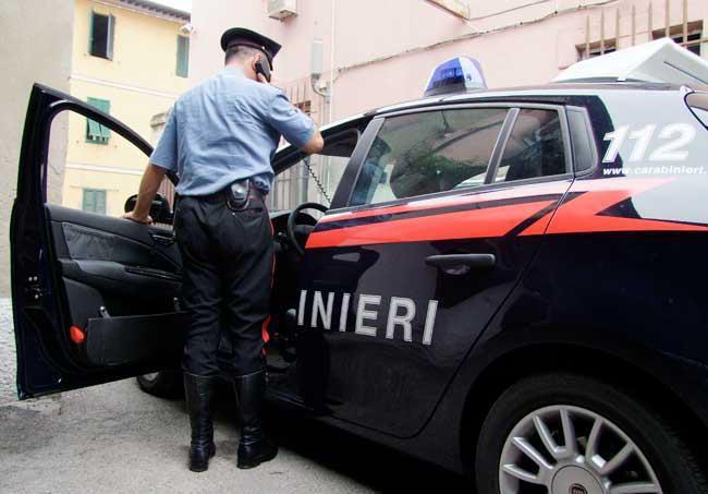 Una pattuglia di carabinieri 