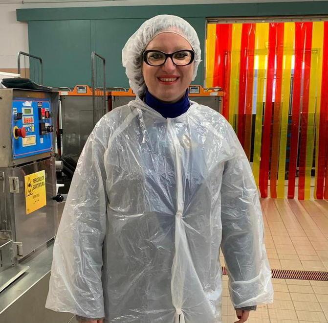 Trovati anche capelli nei piatti dei bambini, la vicesindaca: «Pronti a rescindere il contratto» 