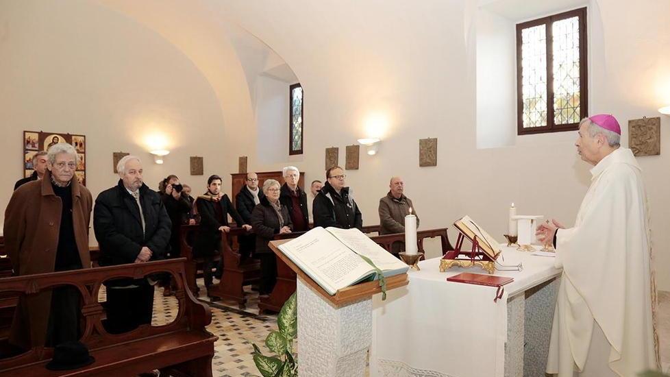 «Niente tv e telefoni quando siete a cena guardatevi negli occhi»