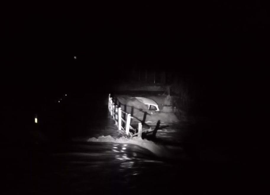 «Ponte sommerso dal Vincio ma non c’erano segnali» 