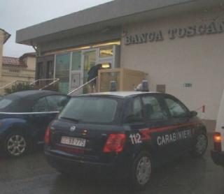 L’ex Banca Toscana (ora Mps) assaltata dai banditi
