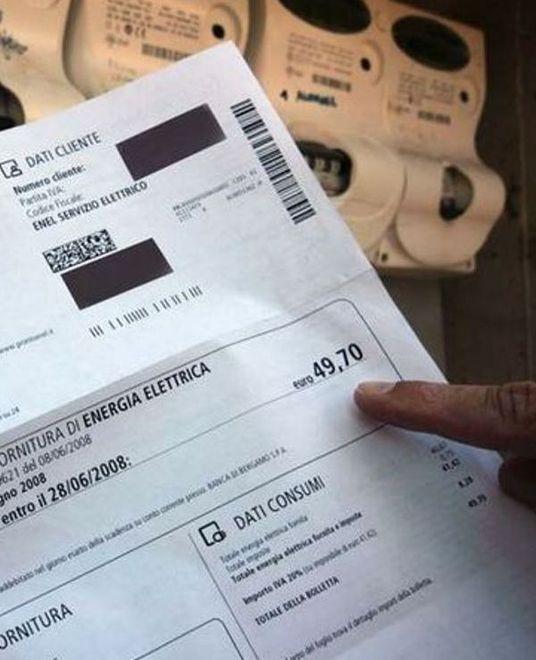 Truffa dei falsi incaricati Enel: decine di casi segnalati 