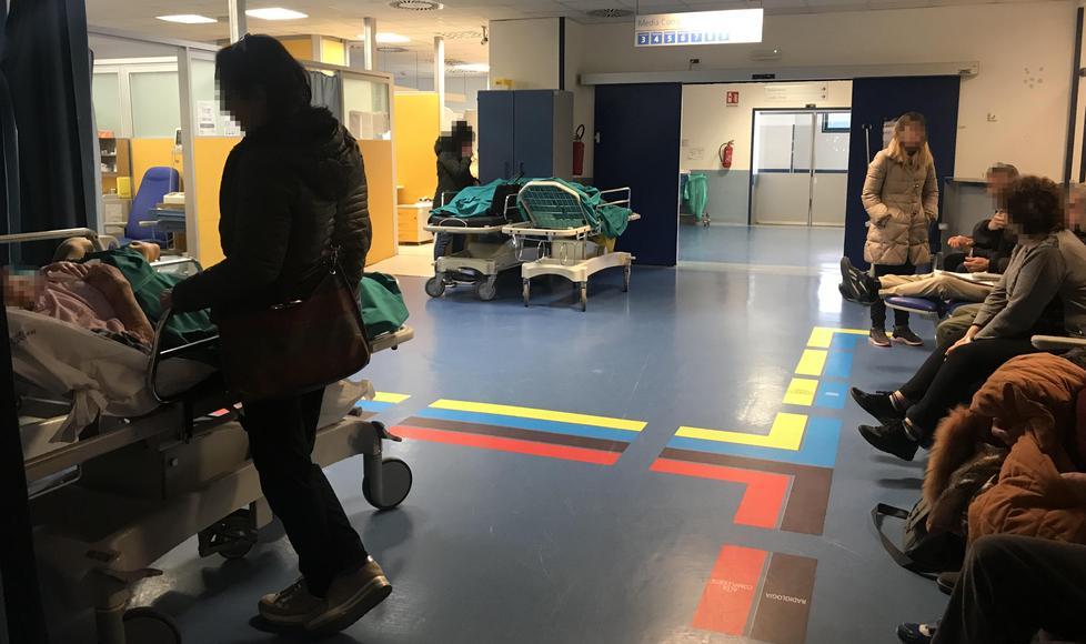 Pazienti in attesa al pronto soccorso