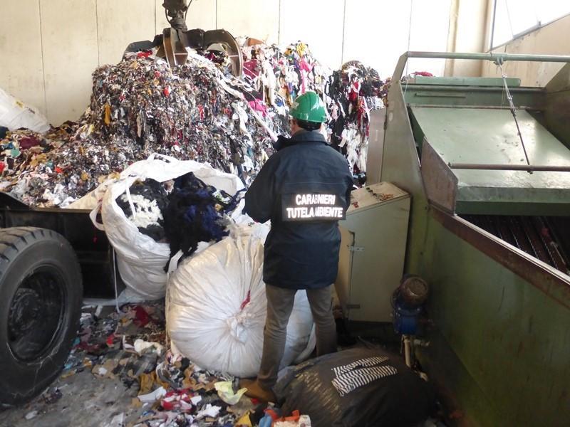 I rifiuti stoccati nei container di Comeana