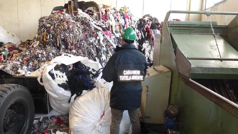 I rifiuti stoccati nei container di Comeana