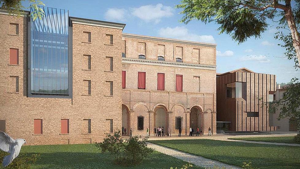 Dopo i Diamanti Sgarbi mette nel mirino Palazzo Massari: "Progetto scandaloso"
