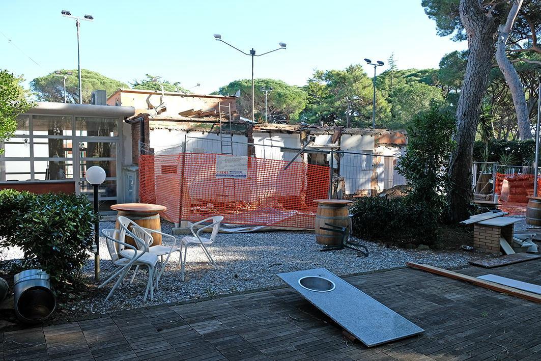 Il cantiere aperto al Tennis club di Castiglioncello