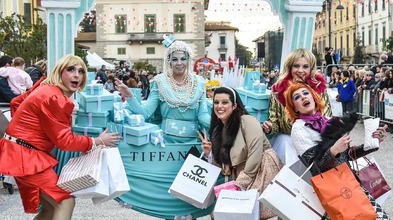 Nuovo Astro da 40 anni presenta al Carnevale la tipicità di Santa Croce