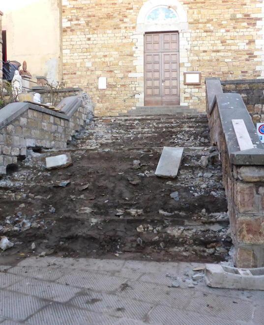 Chiesa, ringhiere, luci Aprono nuovi cantieri 