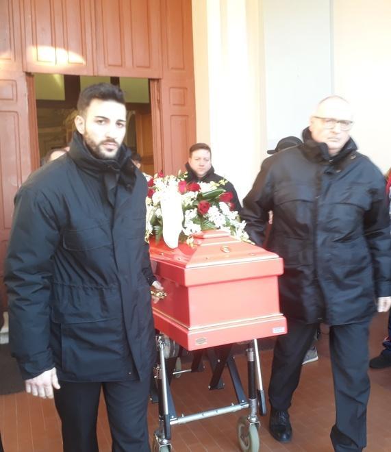 Tanti amici e colleghi per l’ultimo saluto al re dei panificatori