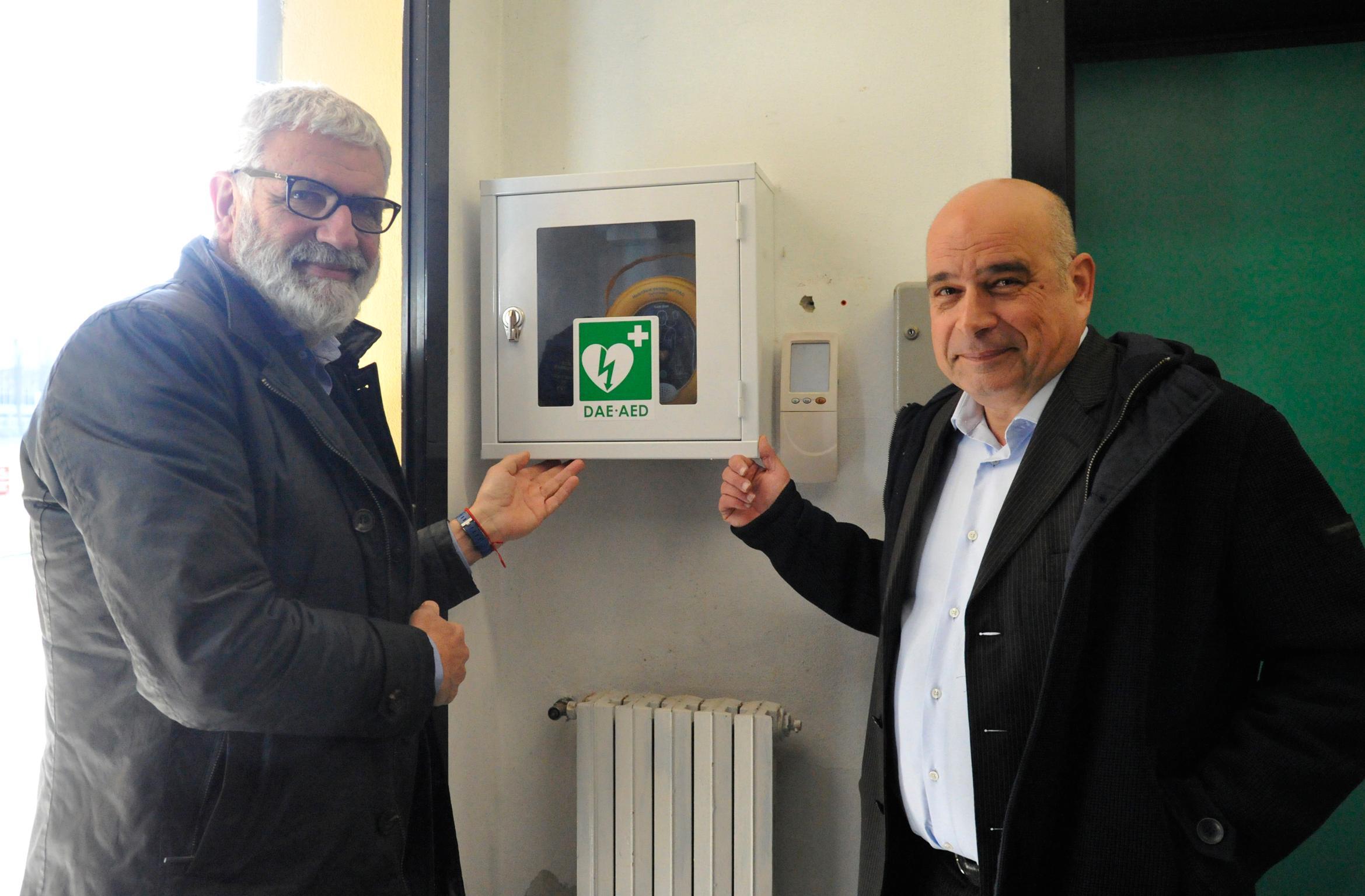 Arrivano i defibrillatori nelle palestre delle scuole