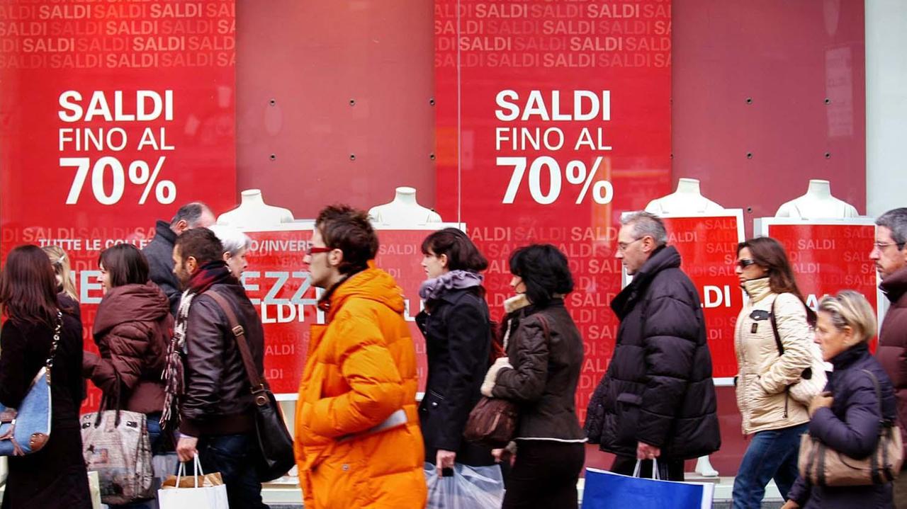 I commercianti bocciano i saldi: «Sono un flop, bisogna cambiare»
