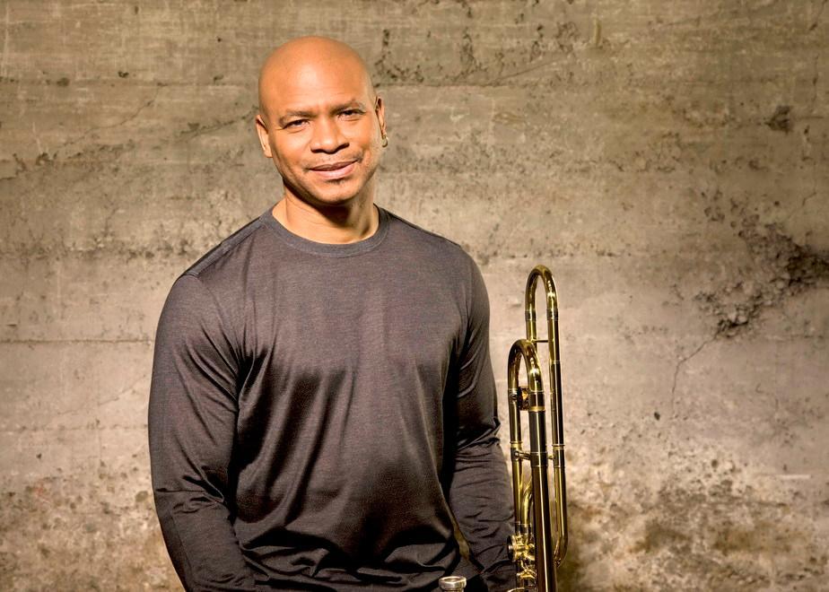 Hip hop e funk dei Noctua poi l’Arcadia Trio Feat live con Robin Eubanks 