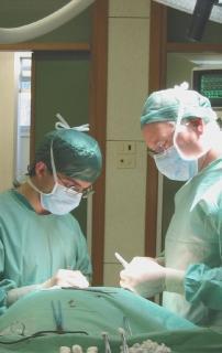 Un intervento chirurgico al Campo di Marte