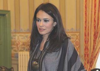 <strong>ATTRICE.</strong> La bella Maria Grazia Cucinotta in città  Sotto, il regista Cattani