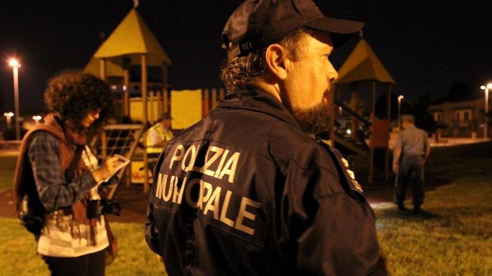 Formigine. Abbandonano dei rifiuti di notte ma le “fototrappole” li identificano
